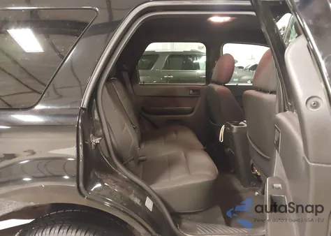 2010 Ford Escape Xlt из США, поврежденный, VIN 1FMCU9DG8AKD11223